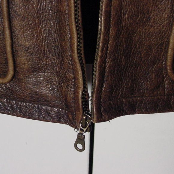 Vtg Brown Leather St. John's Bay Bomber Jacket Sz XL Buckle Back - Picture 5 of 15